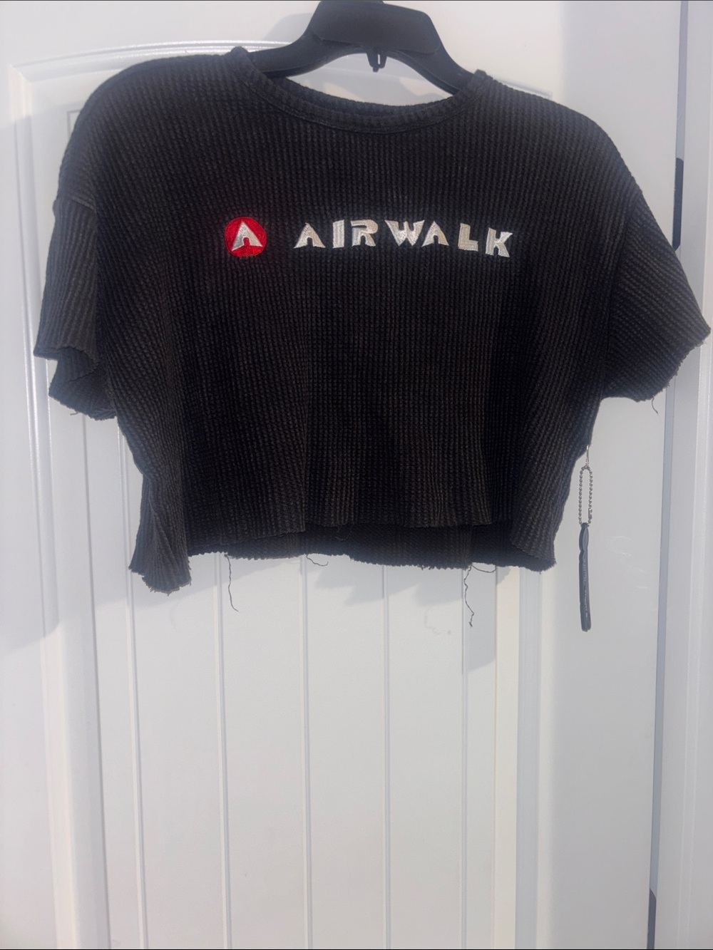 Airwalk Cropped Logo Tee Size small fit like medium